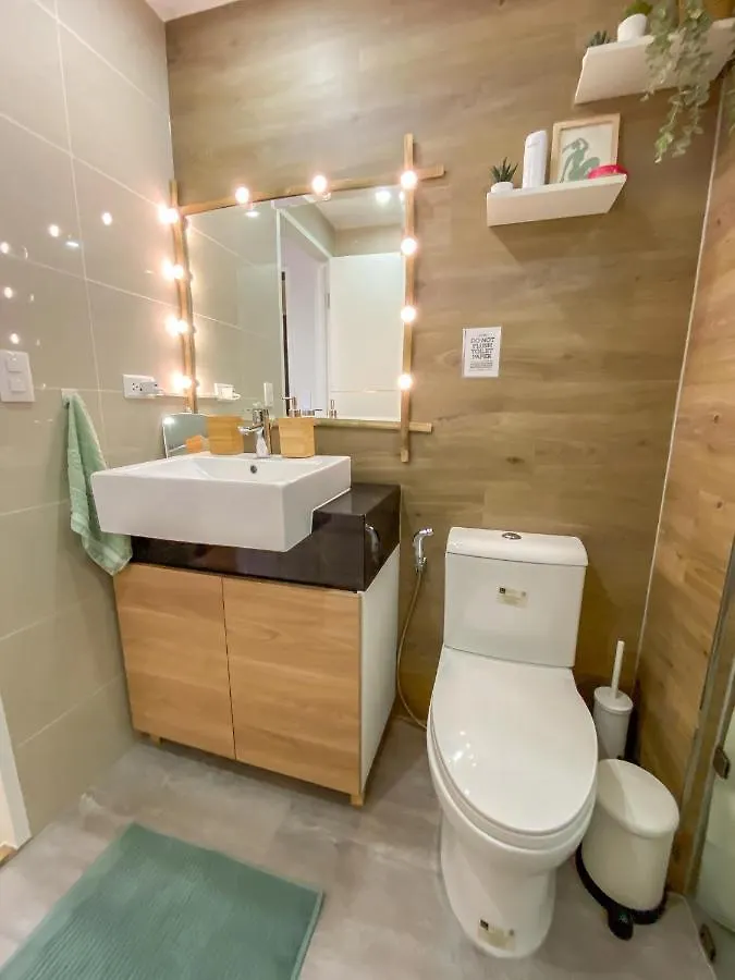 Njoy! Chic & Luxury At Venice Canal - Perfect For Business & Couples Manila Apartment