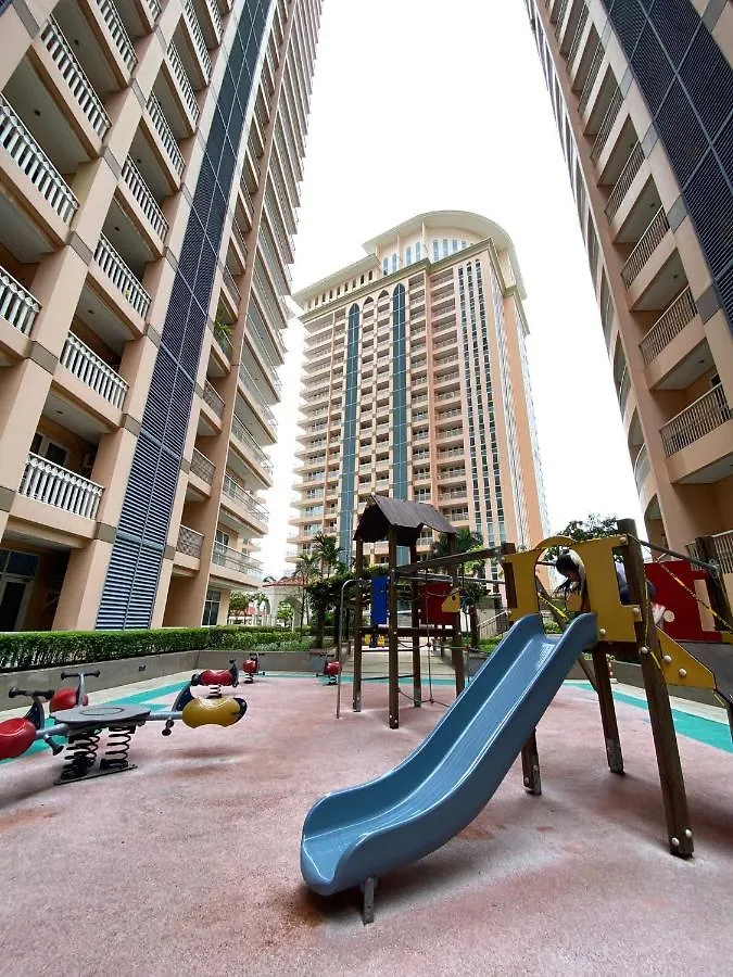 Njoy! Chic & Luxury At Venice Canal - Perfect For Business & Couples Manila 0*,